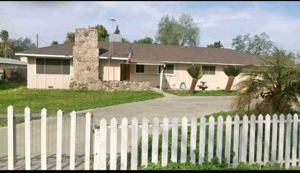 Property main image